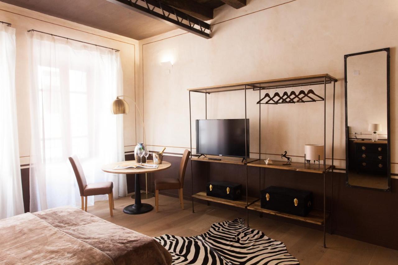 Apartment Q Flats *